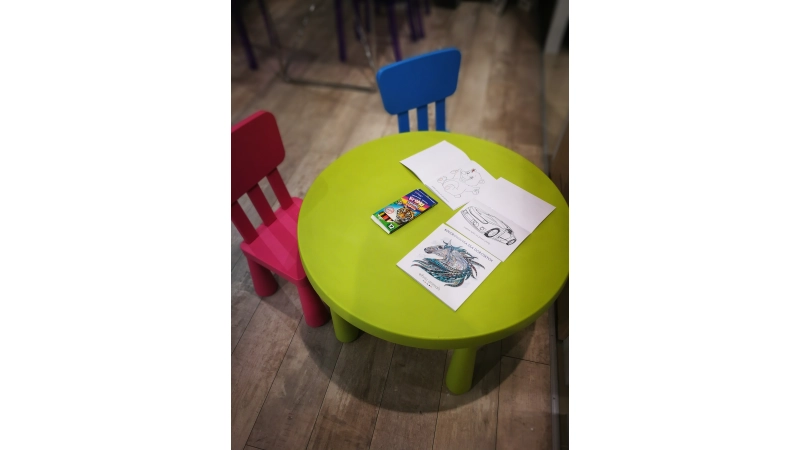 Wprowadziliśmy kąciki dla dzieci w sklepach BEL-POL - 1.jp