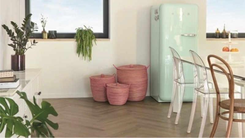 Nowość! Pierwsza podłoga winylowa w jodełkę.